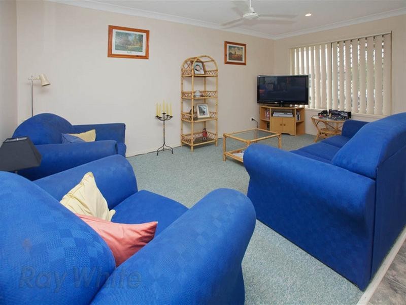 3 Crosby Cresent, Raceview QLD 4305