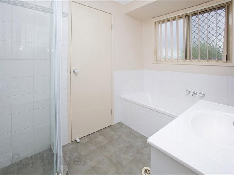 3 Crosby Cresent, Raceview QLD 4305