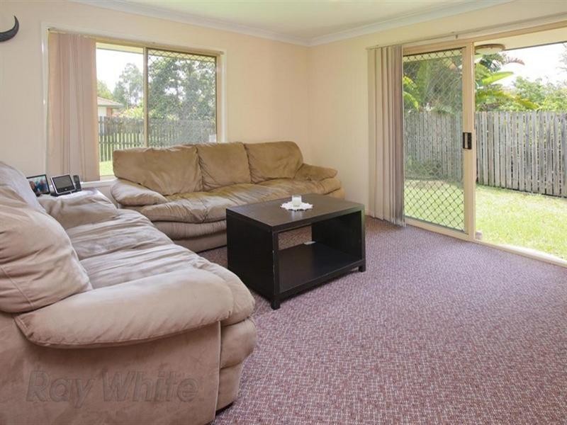 10 Olivine Place, Springfield Lakes QLD 4300