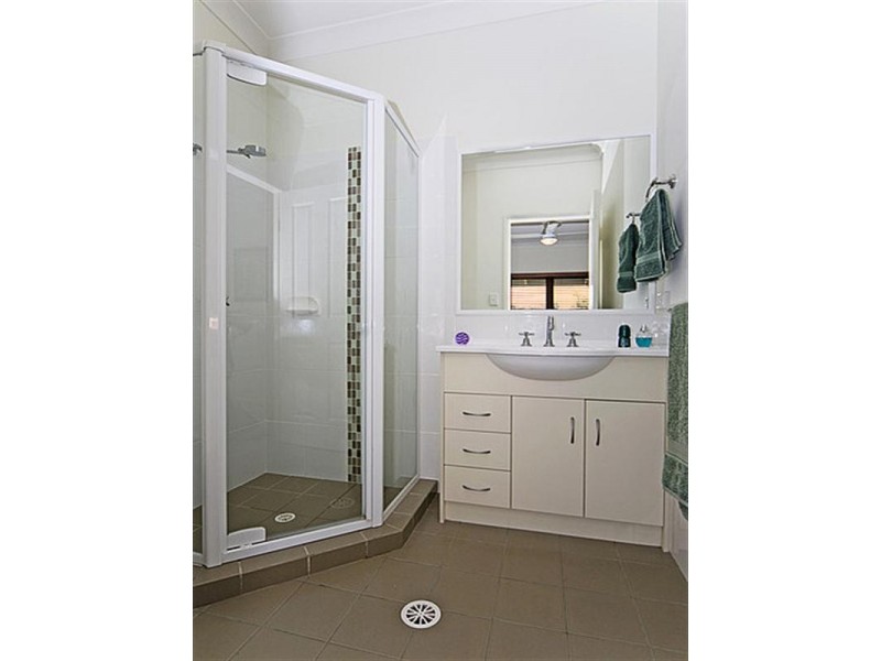 On Creekside Avenue, Springfield Lakes QLD 4300