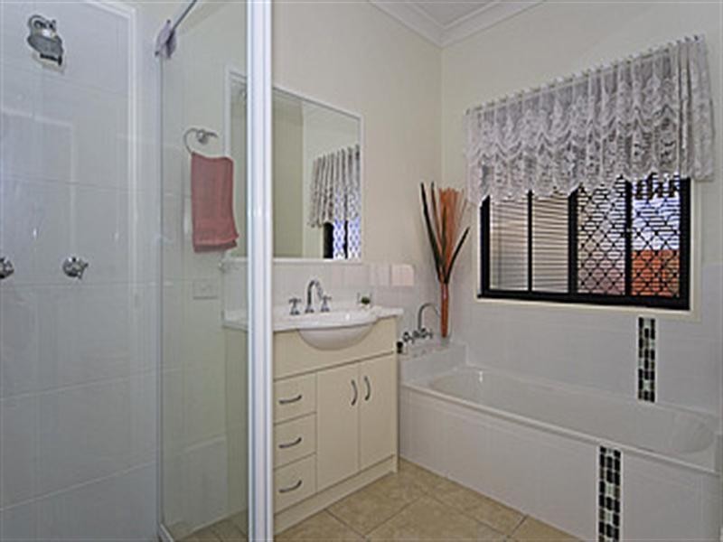 On Creekside Avenue, Springfield Lakes QLD 4300