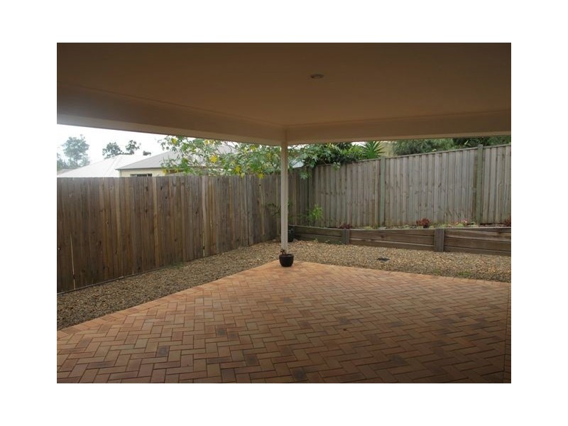 18 Parkview Drive, Springfield Lakes QLD 4300