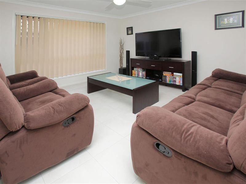 On Carnarvon Avenue, Springfield Lakes QLD 4300