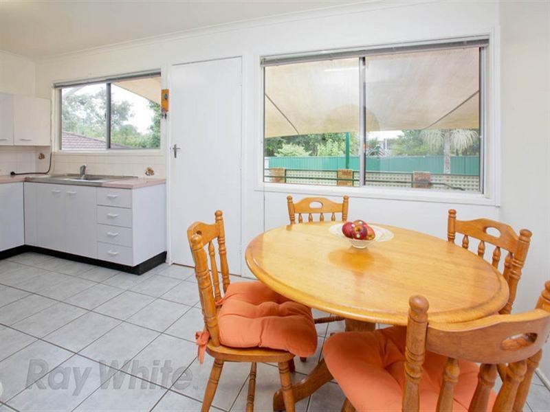 33 Melinda Street, Camira QLD 4300