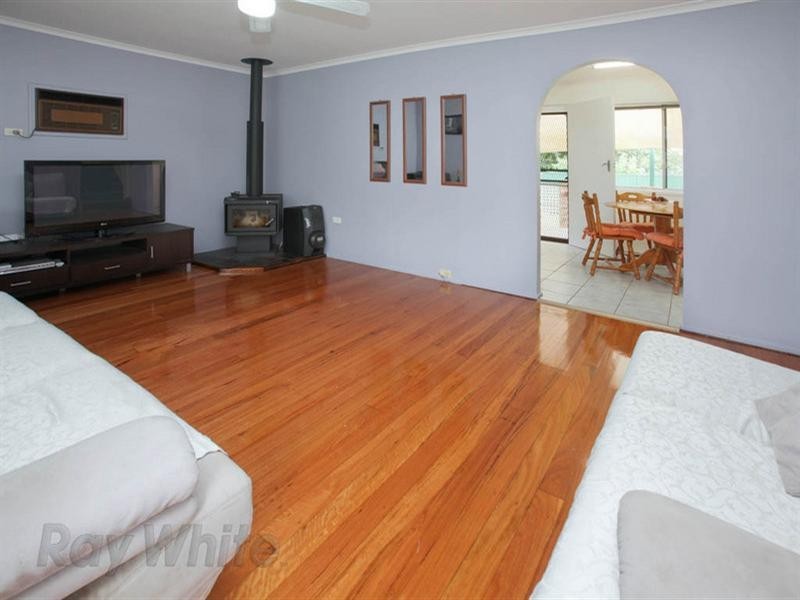 33 Melinda Street, Camira QLD 4300