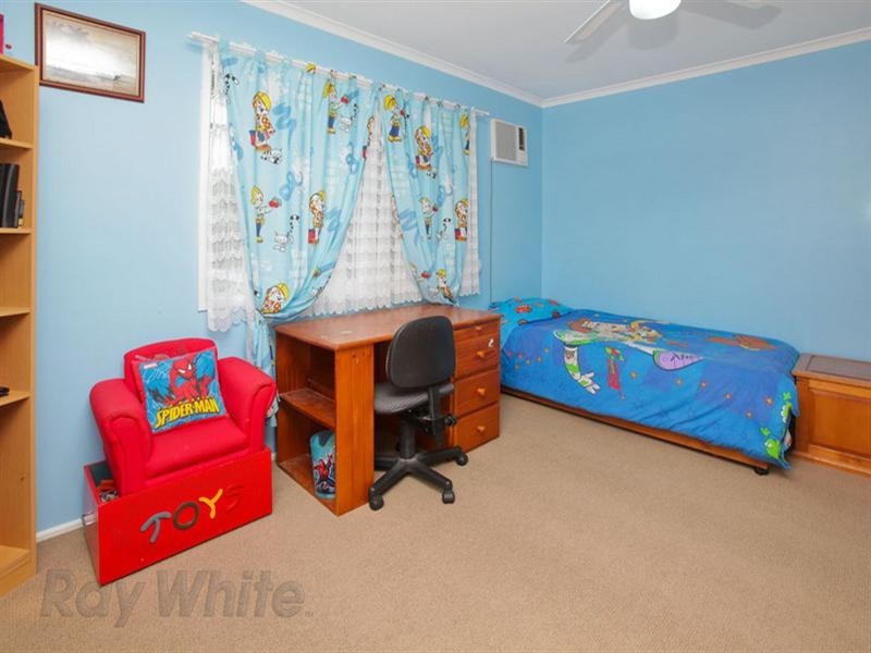 33 Melinda Street, Camira QLD 4300