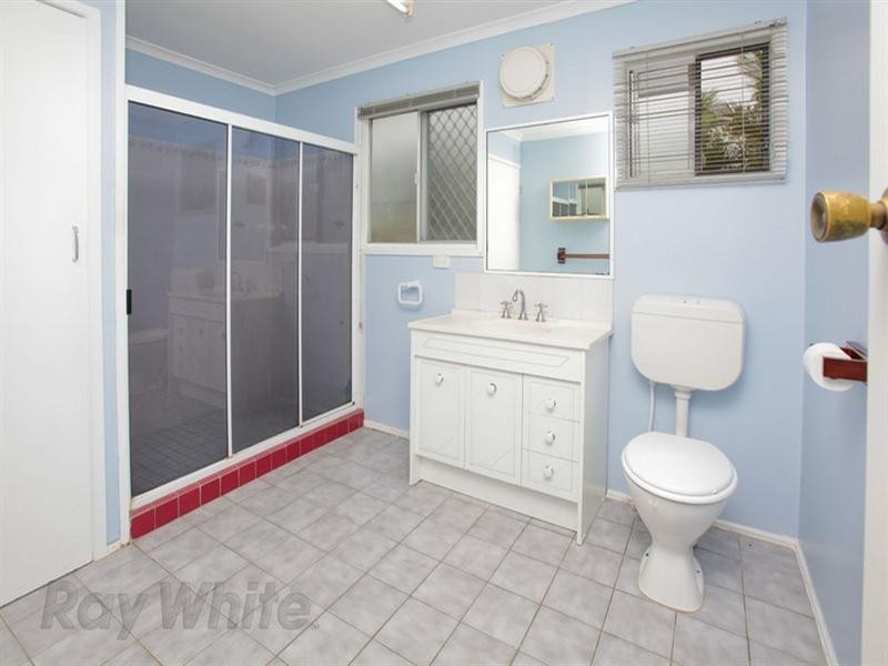 33 Melinda Street, Camira QLD 4300