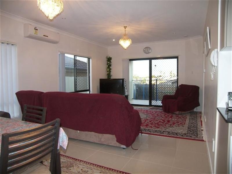 28 Hyde Avenue, Springfield Lakes QLD 4300