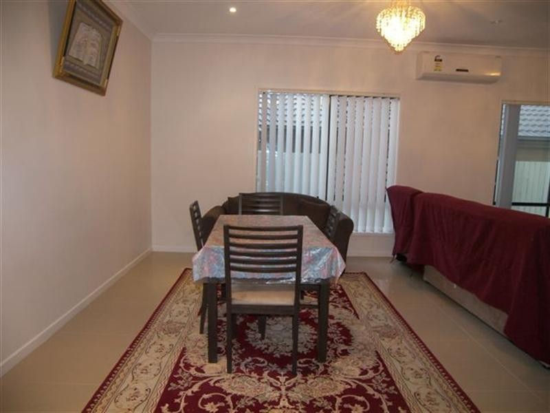 28 Hyde Avenue, Springfield Lakes QLD 4300