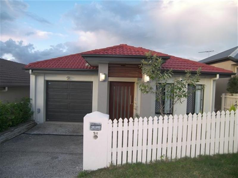 28 Hyde Avenue, Springfield Lakes QLD 4300