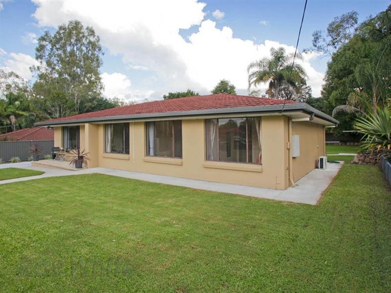 3 Brendan Street West, Camira QLD 4300