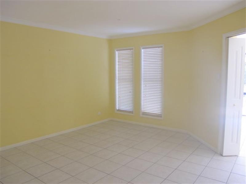 On Oakview Circuit, Brookwater QLD 4300