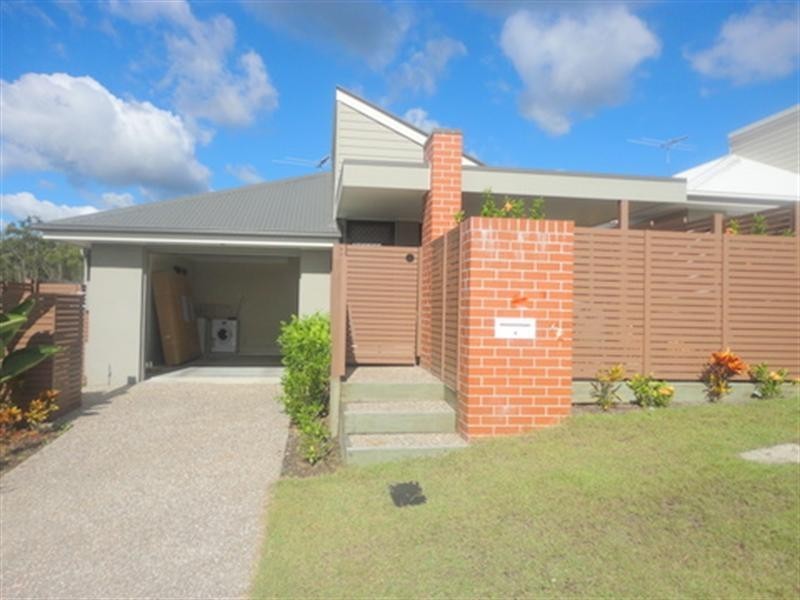 On Everglades Street, Springfield Lakes QLD 4300