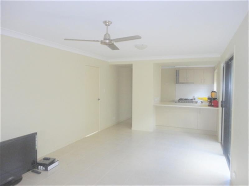 On Everglades Street, Springfield Lakes QLD 4300