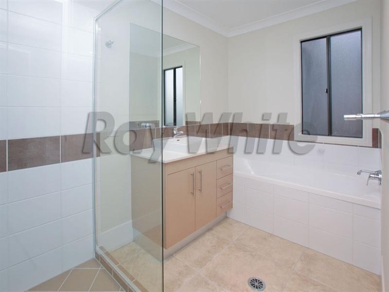 39 The Promenade, Springfield Lakes QLD 4300