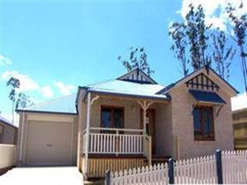 On Glen echo, Springfield Lakes QLD 4300