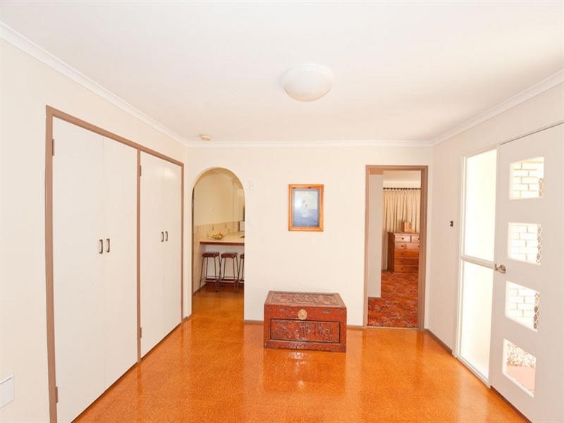 37 Steven Street, Camira QLD 4300