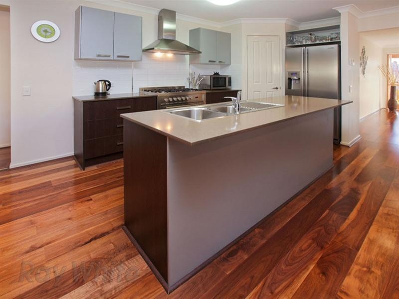 8 Aurelius Street, Augustine Heights QLD 4300