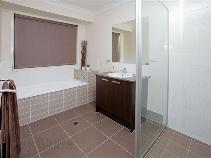 8 Aurelius Street, Augustine Heights QLD 4300