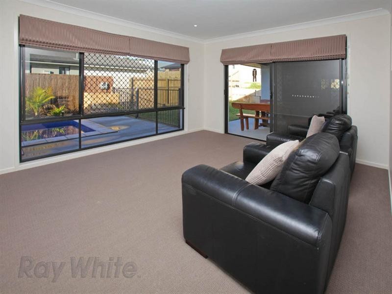 8 Aurelius Street, Augustine Heights QLD 4300