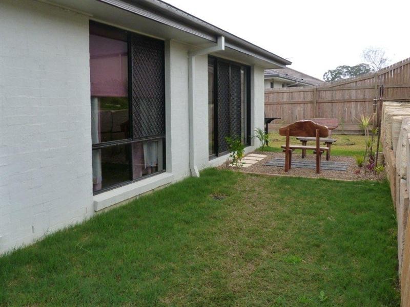8 Aurelius Street, Augustine Heights QLD 4300
