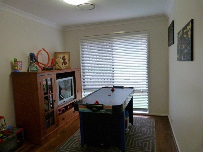 8 Aurelius Street, Augustine Heights QLD 4300