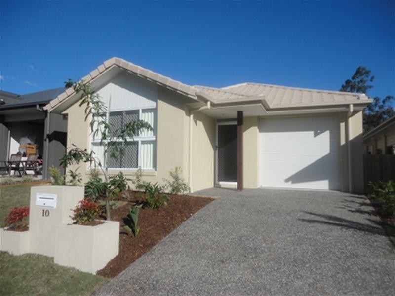 On Arnaldo, Augustine Heights QLD 4300