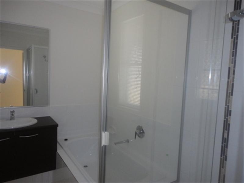 On Arnaldo, Augustine Heights QLD 4300