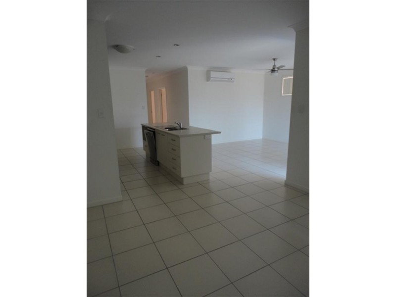 On Arnaldo, Augustine Heights QLD 4300