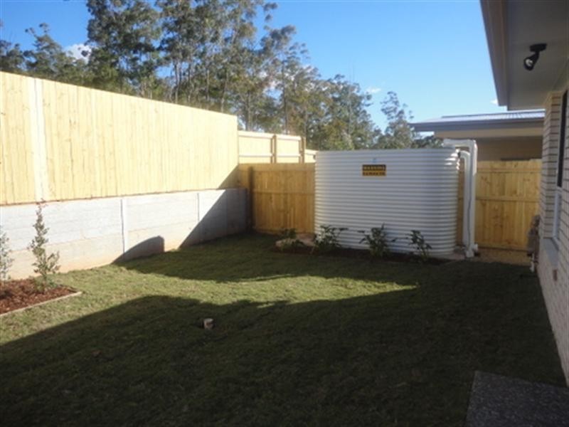 On Arnaldo, Augustine Heights QLD 4300