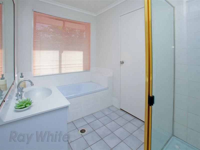 10 McCormack Court, Collingwood Park QLD 4301