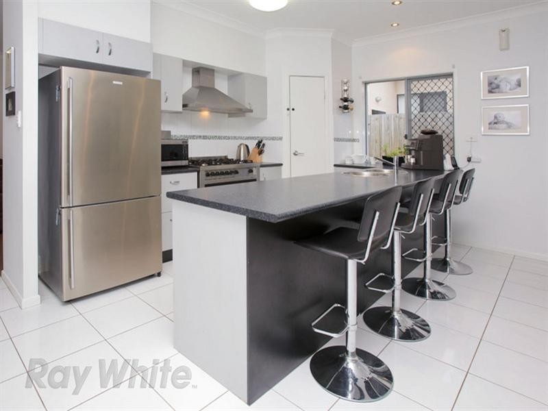 4 Riverine Drive, Springfield Lakes QLD 4300