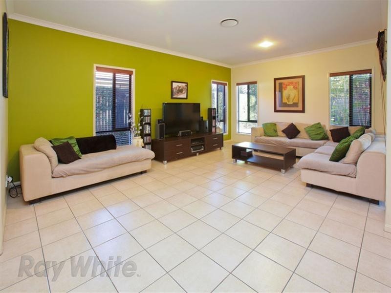 133 Lakeside Avenue, Springfield Lakes QLD 4300