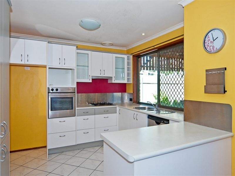 6 Ron Street, Camira QLD 4300