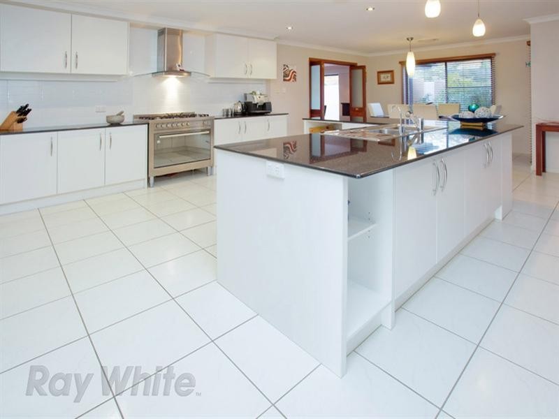 44 Hallow Crescent, Augustine Heights QLD 4300