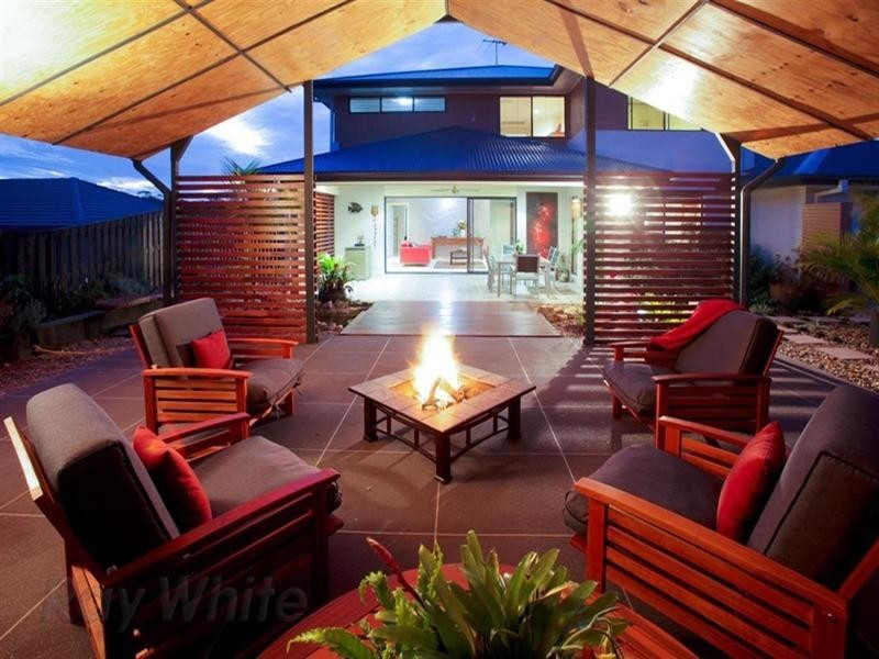 44 Hallow Crescent, Augustine Heights QLD 4300