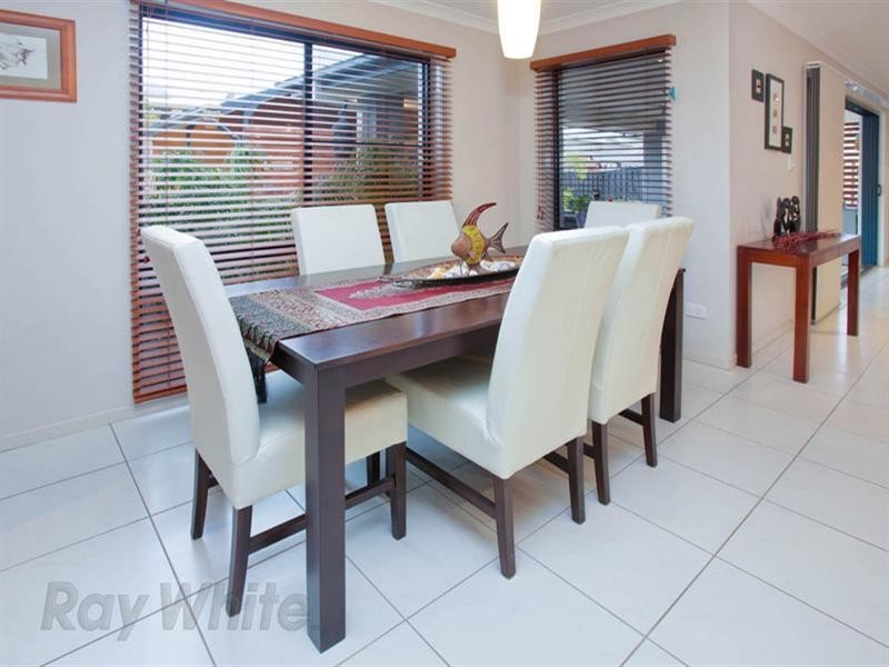 44 Hallow Crescent, Augustine Heights QLD 4300