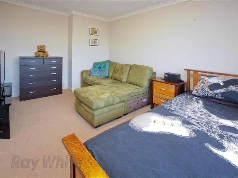 44 Hallow Crescent, Augustine Heights QLD 4300