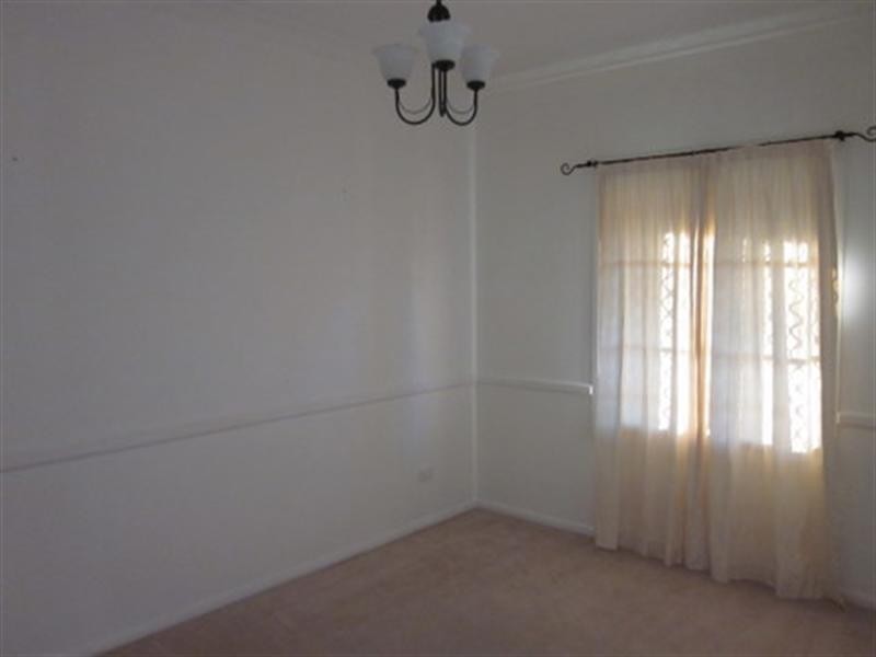 On Mannix Place, Forest Lake QLD 4078