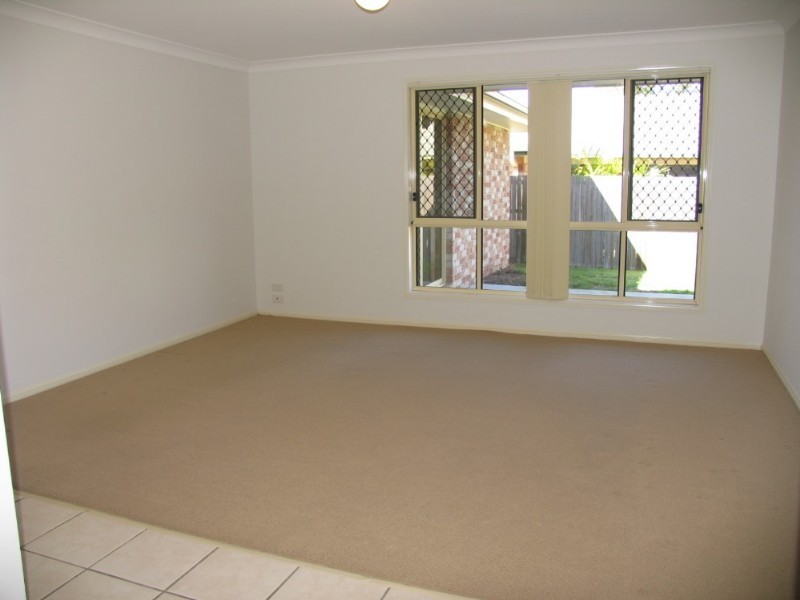 18 Forest View, Springfield QLD 4300