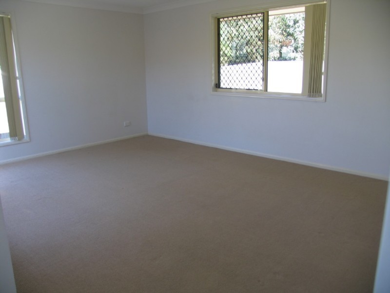 18 Forest View, Springfield QLD 4300
