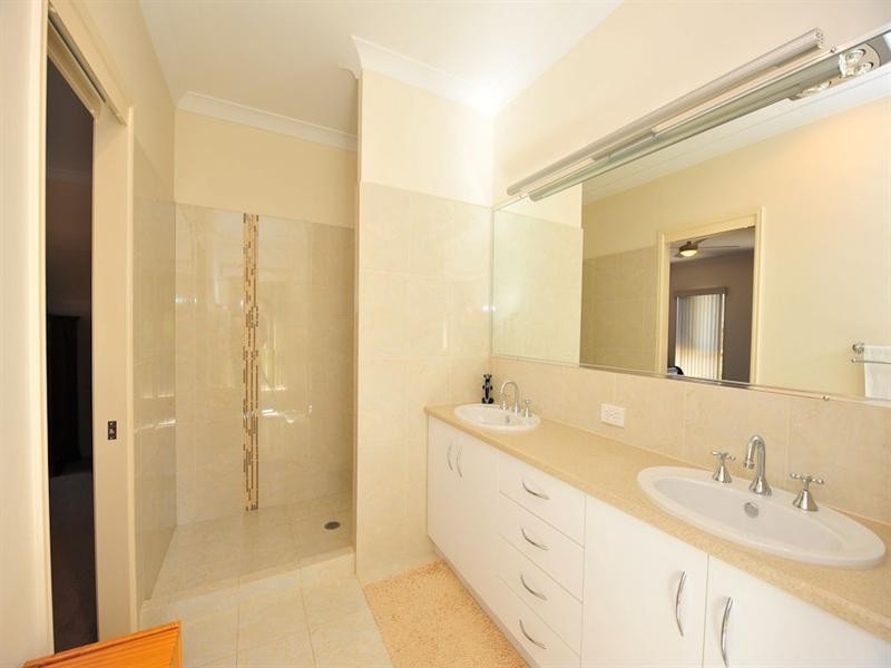 16-18 Bronzewing Court, Greenbank QLD 4124