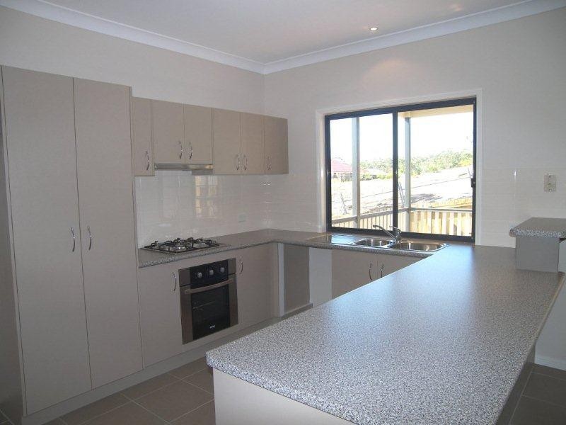 7 Fennel Way, Springfield Lakes QLD 4300