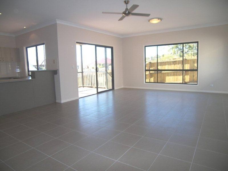 7 Fennel Way, Springfield Lakes QLD 4300