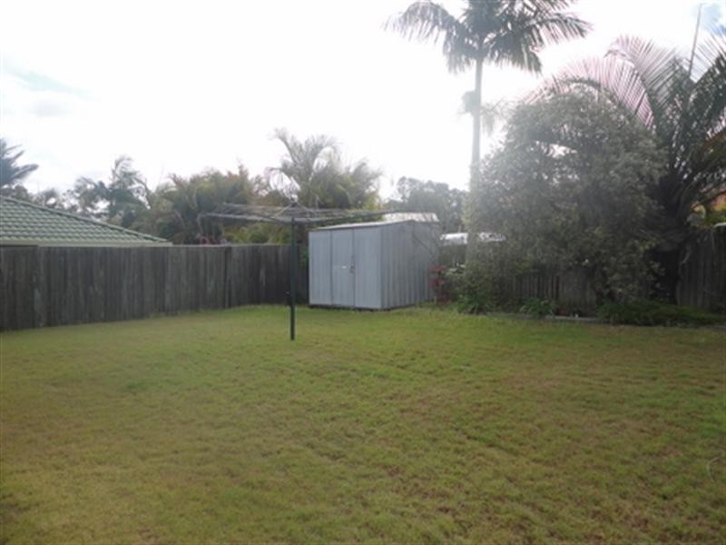 On Crystal Court, Camira QLD 4300