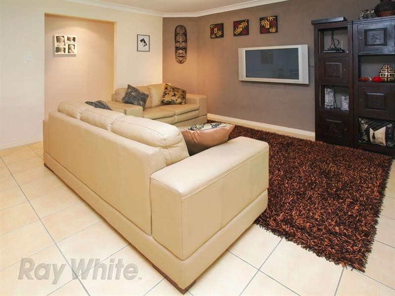 18 Curlew Street, Springfield QLD 4300