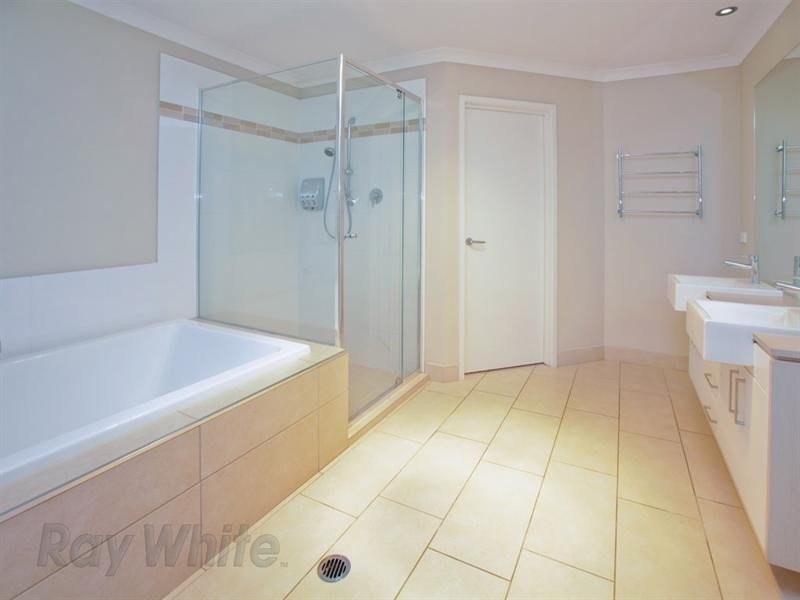 1 Riverine Drive, Springfield Lakes QLD 4300