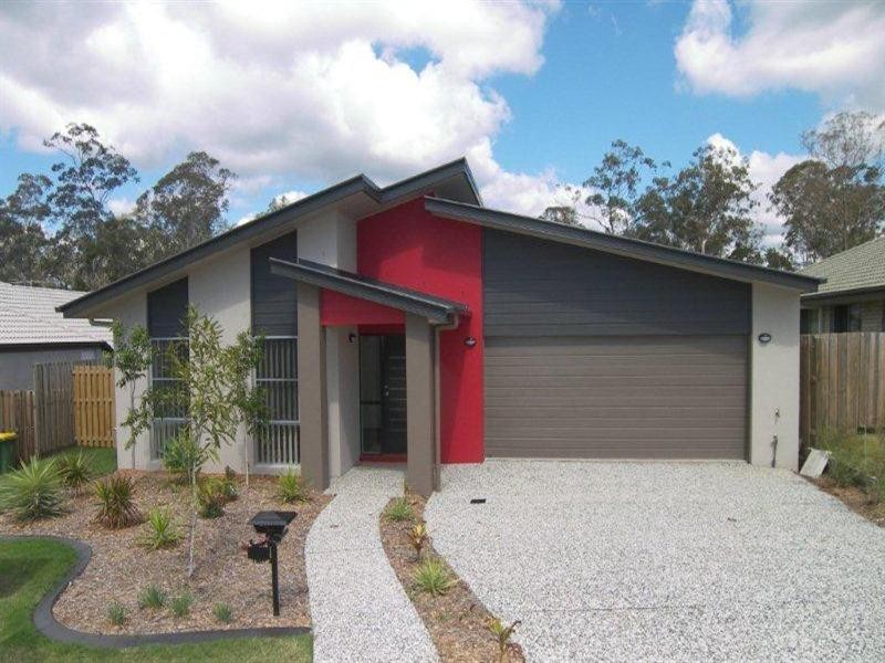 5 Maria Place, Augustine Heights QLD 4300