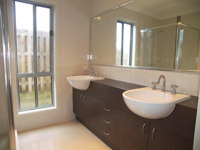 5 Maria Place, Augustine Heights QLD 4300