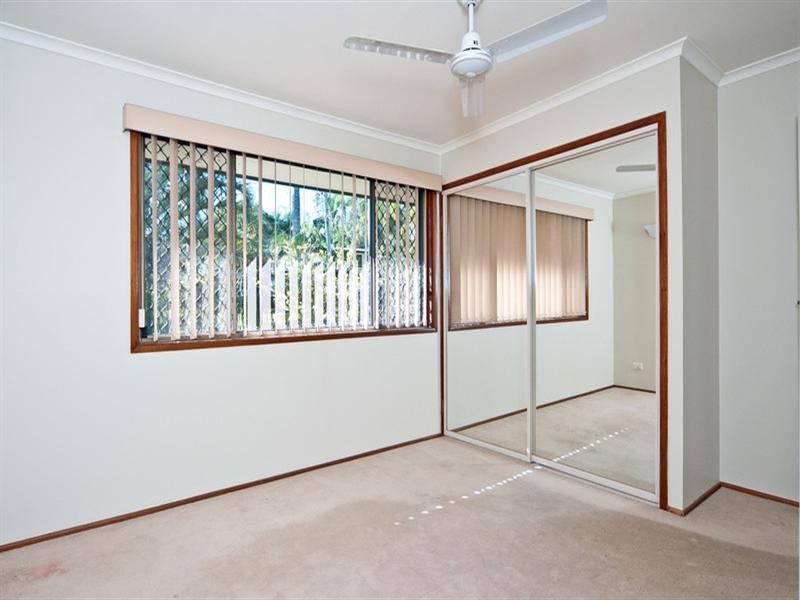 On Ron Street, Camira QLD 4300